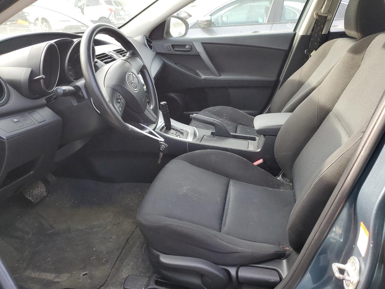 JM1BL1UFXB1900843 2011 Mazda 3 I