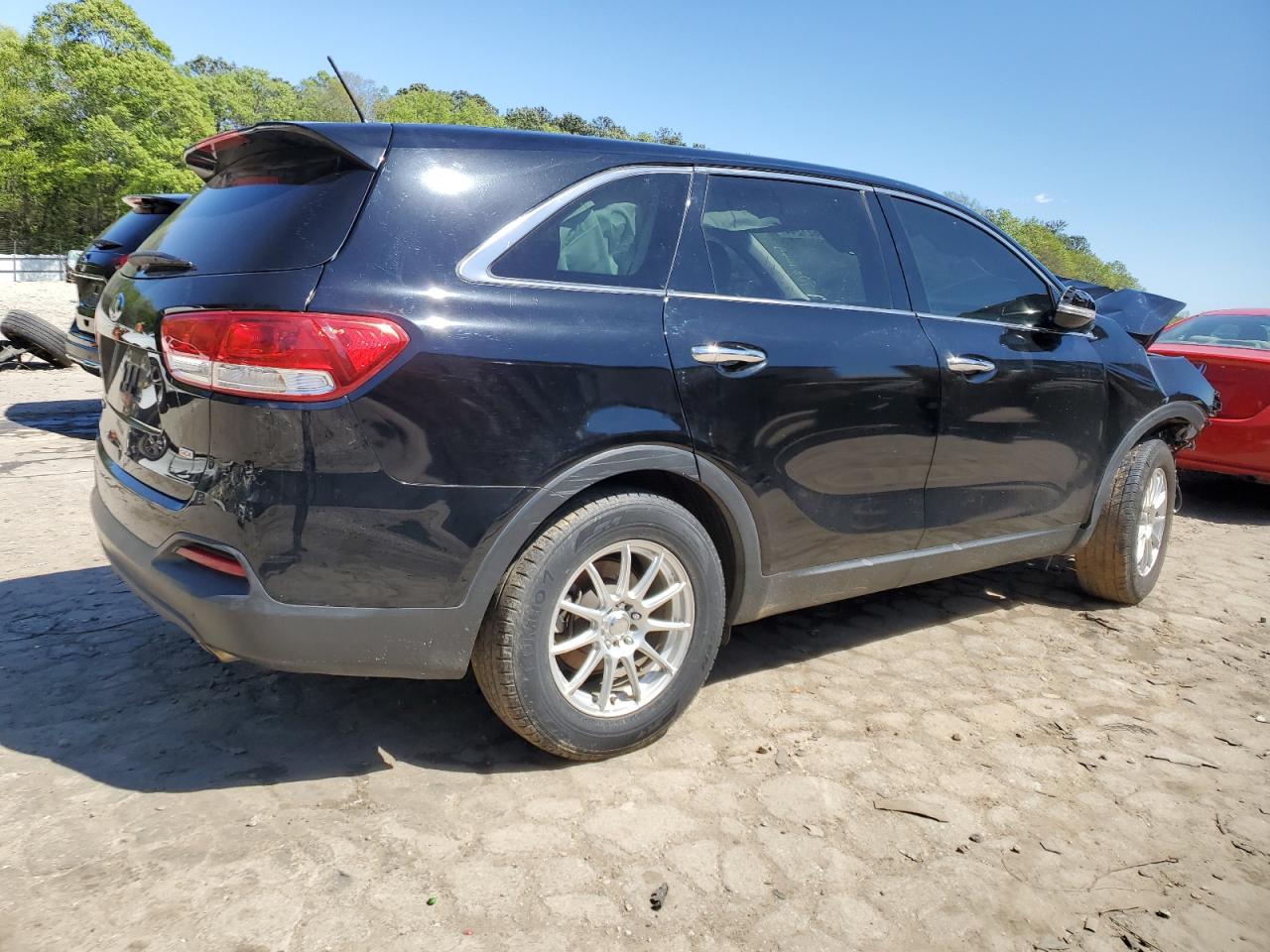 2018 Kia Sorento Lx vin: 5XYPG4A35JG351105