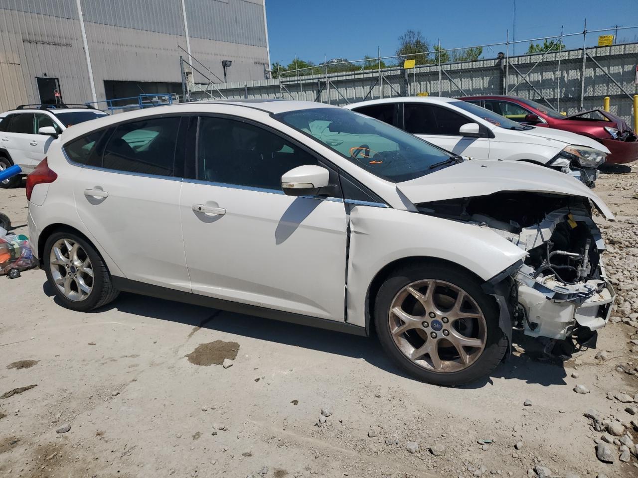 2014 Ford Focus Titanium vin: 1FADP3N29EL167204