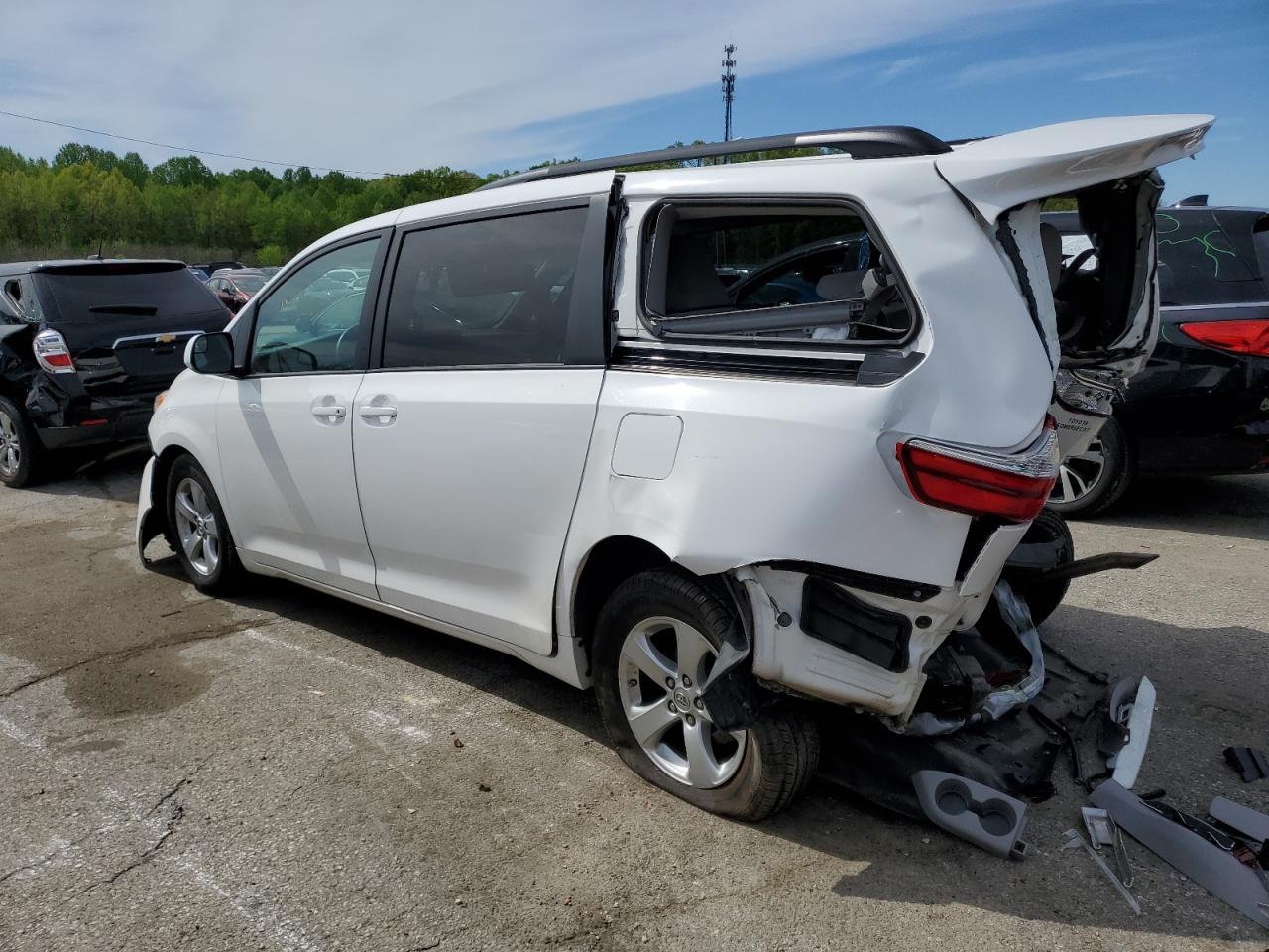 2016 Toyota Sienna Le vin: 5TDKK3DC4GS733460