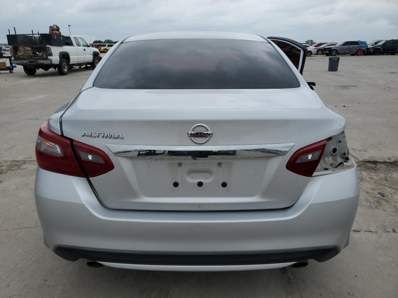 1N4AL3AP2JC211392 2018 Nissan Altima 2.5