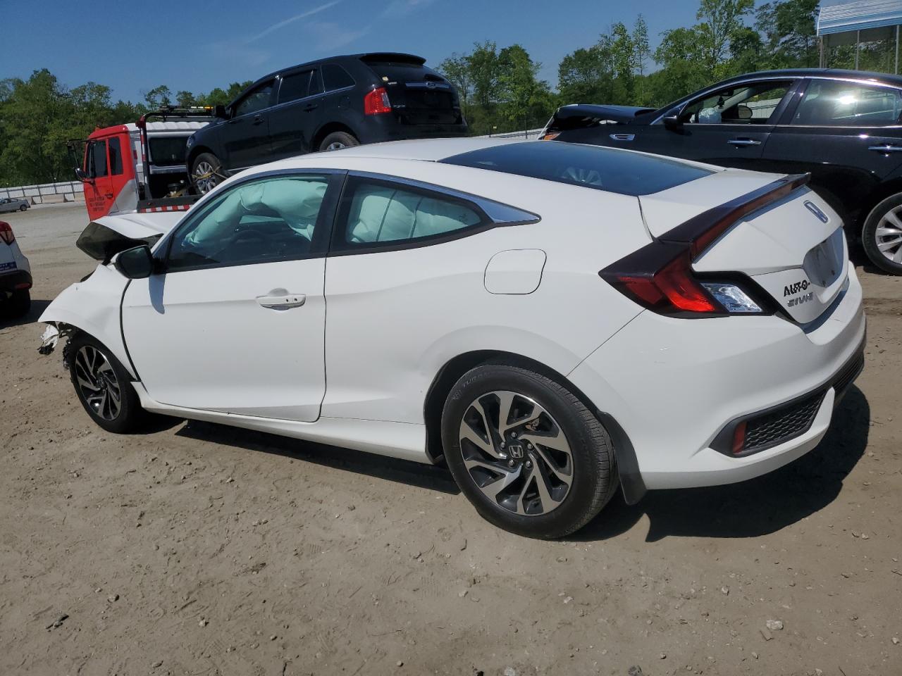 2HGFC4B07HH302366 2017 Honda Civic Lx