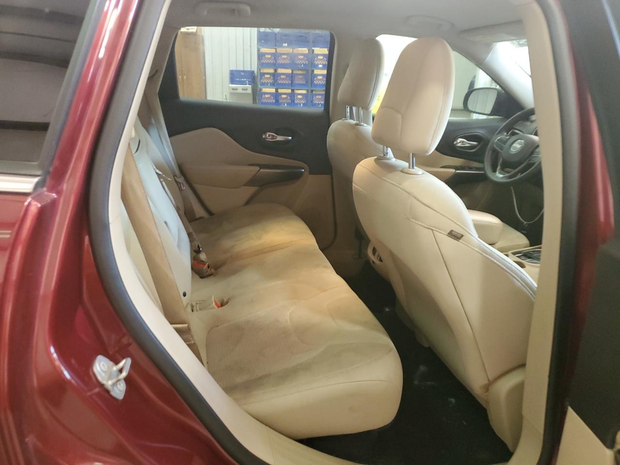 1C4PJLCB3KD339986 2019 Jeep Cherokee Latitude