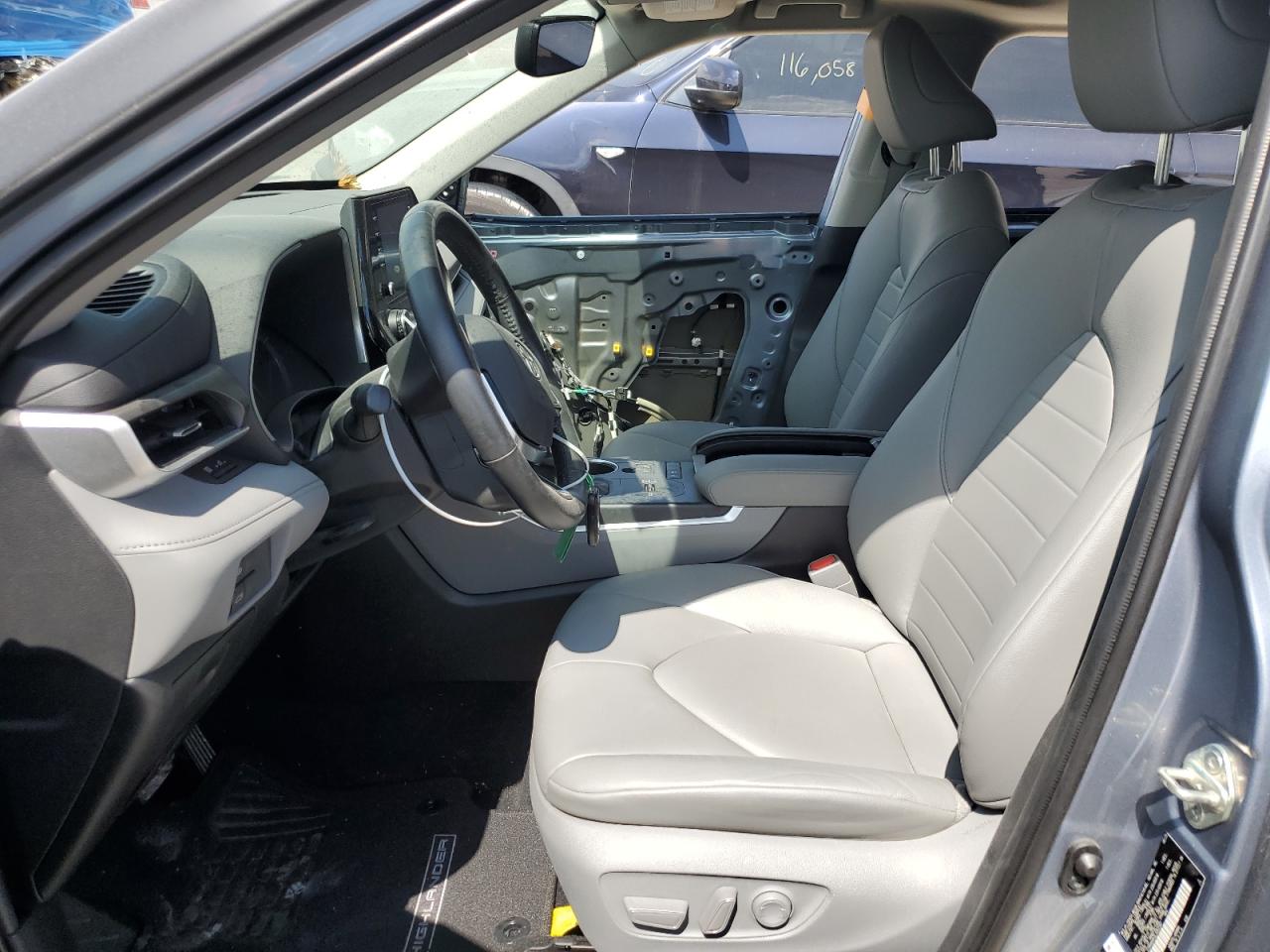 5TDHARAH3LS002397 2020 Toyota Highlander Hybrid Xle