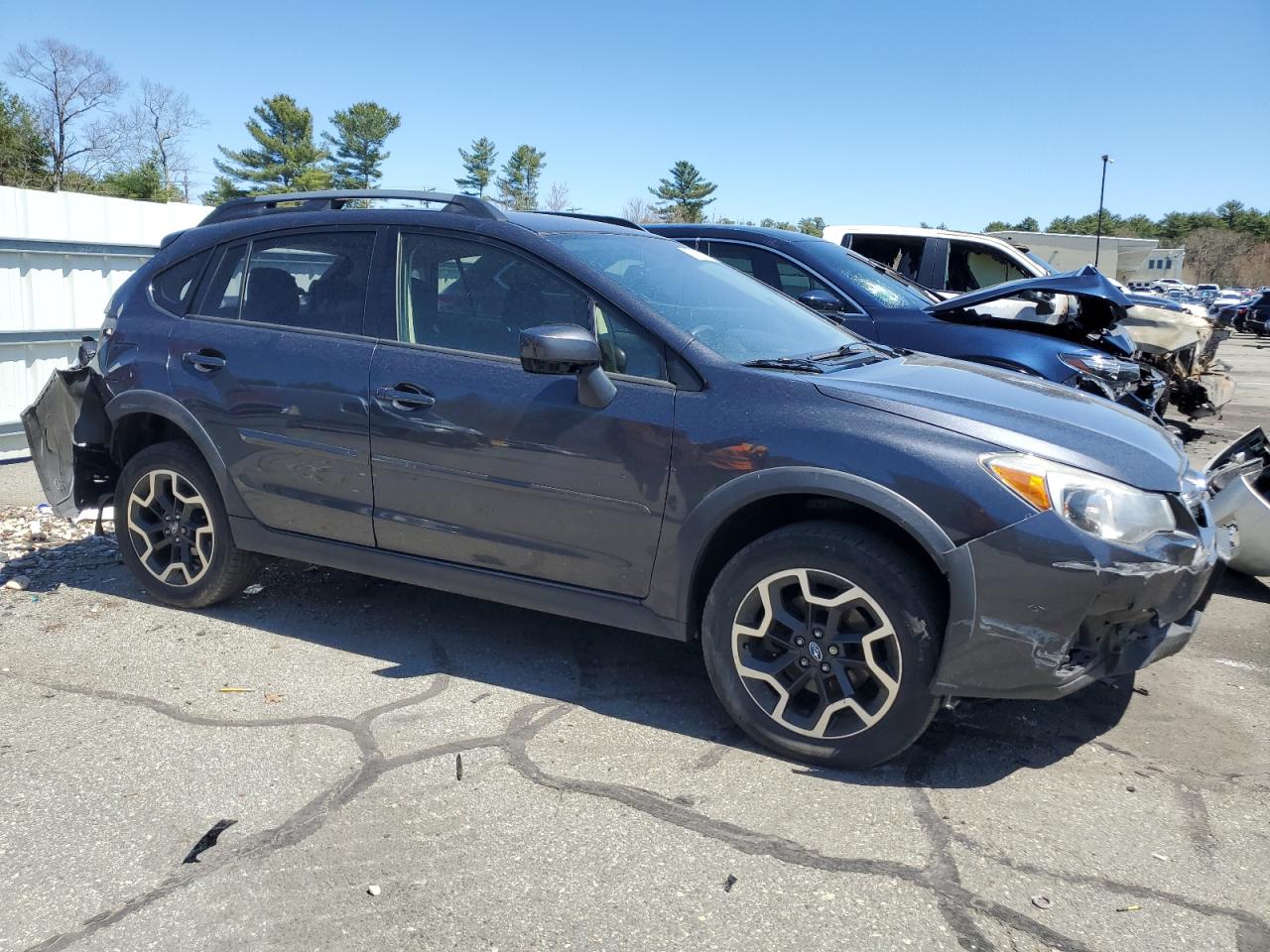 2016 Subaru Crosstrek Premium vin: JF2GPABC3G8300099