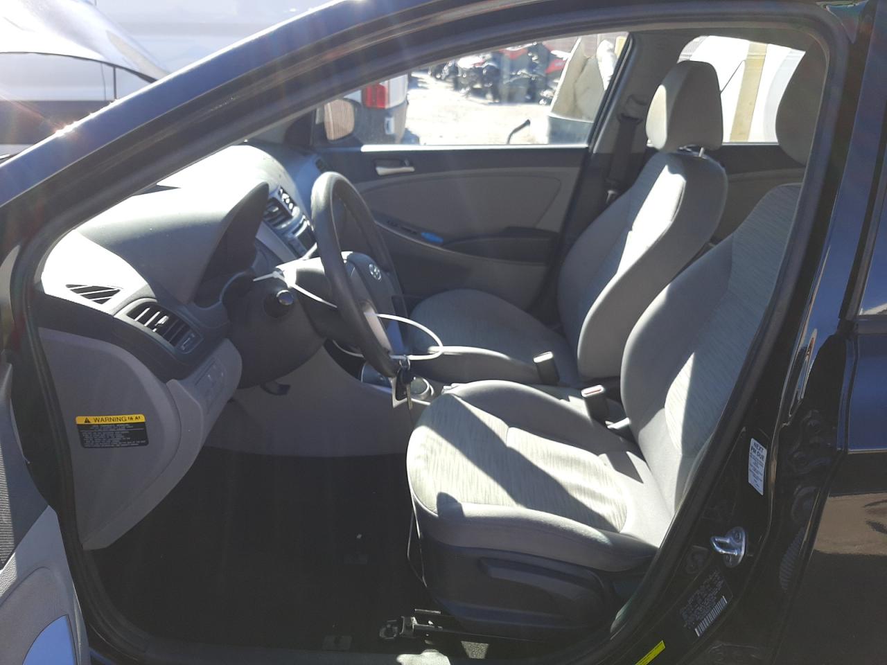 KMHCT4AE2HU217006 2017 Hyundai Accent Se