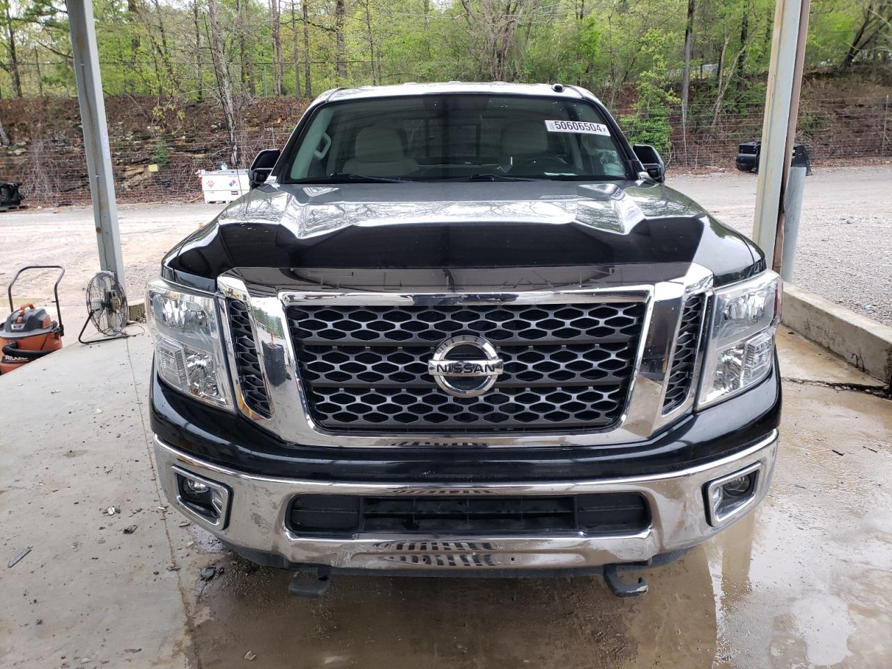 1N6BA1F36HN570111 2017 Nissan Titan Xd S