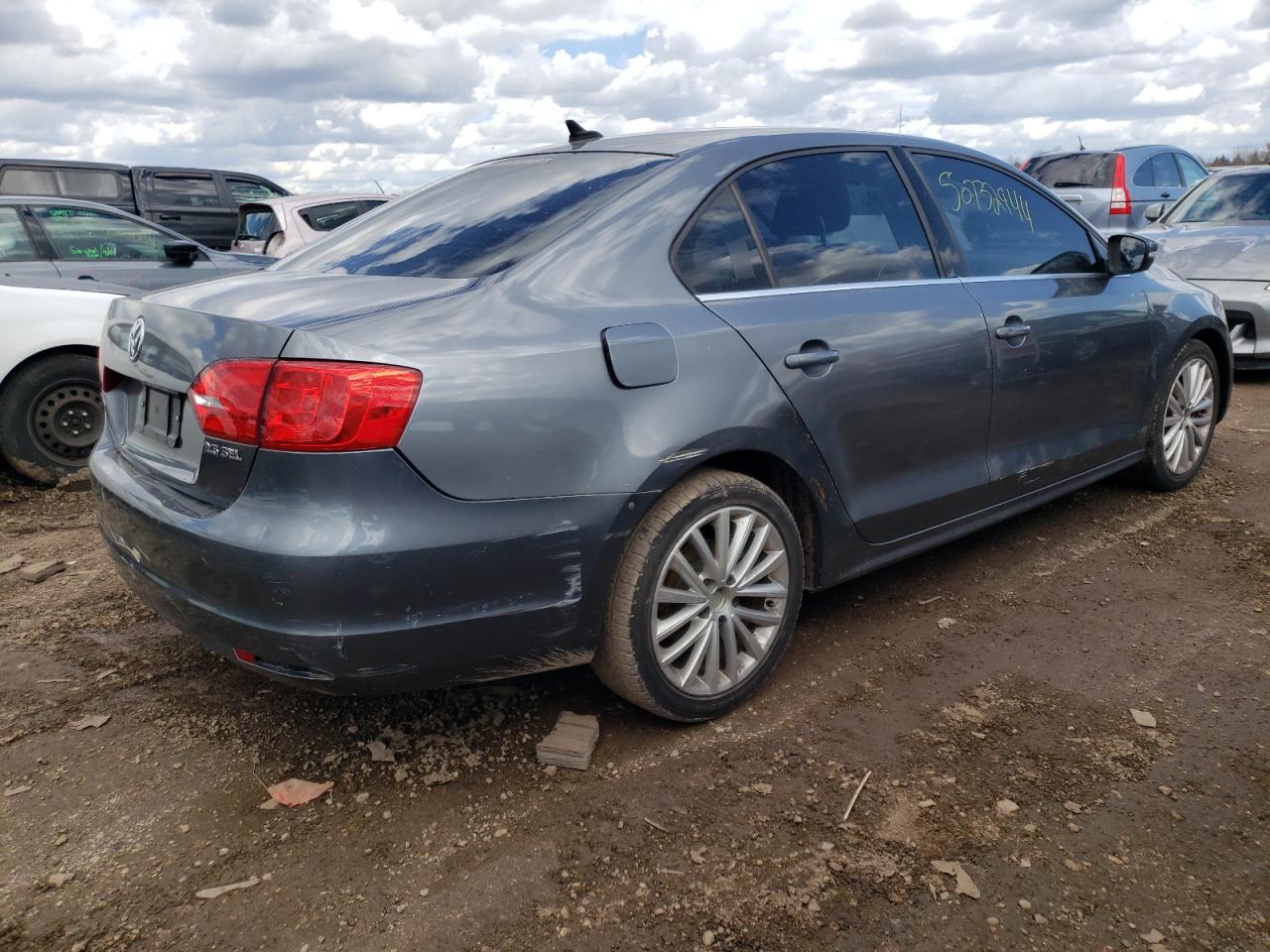 3VWLX7AJ9BM367002 2011 Volkswagen Jetta Sel