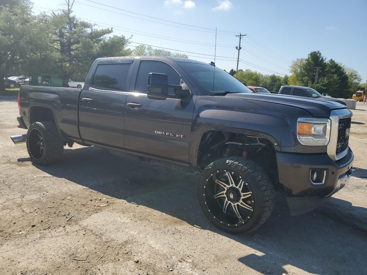 2015 GMC Sierra K2500 Denali vin: 1GT120E81FF183461