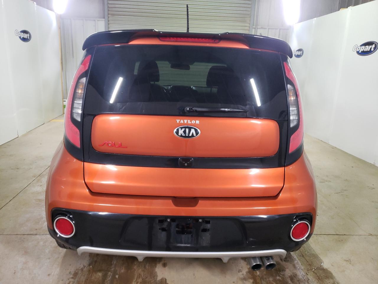 KNDJX3AA8J7583273 2018 Kia Soul !