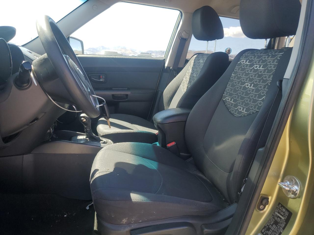 KNDJT2A20B7339570 2011 Kia Soul +