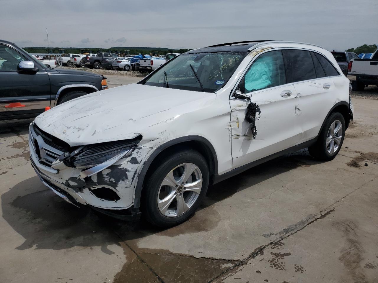 2018 Mercedes-Benz Glc 300 vin: WDC0G4JB4JV050546