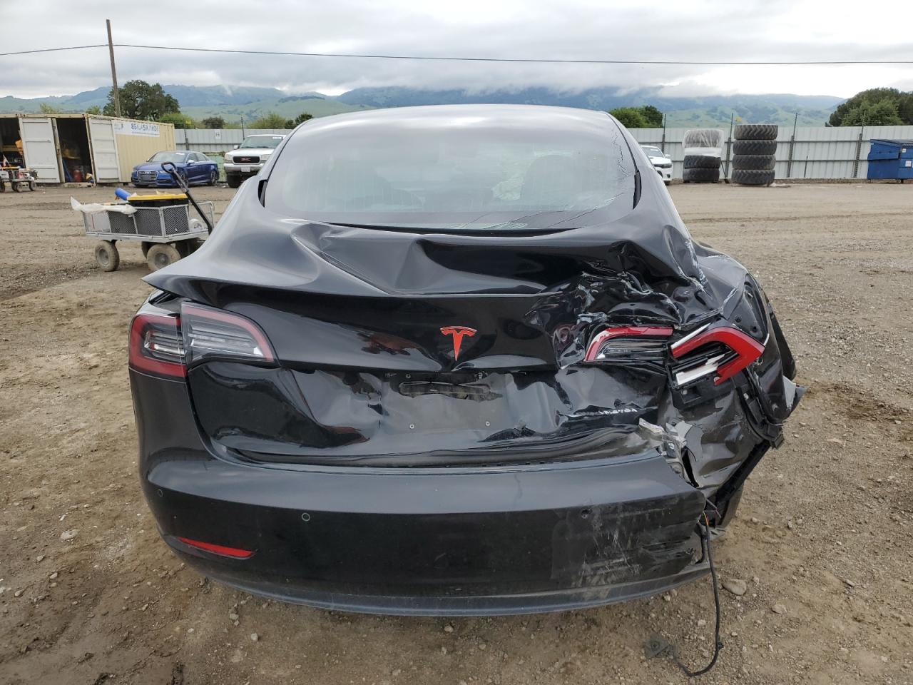 5YJ3E1EB1JF134890 2018 Tesla Model 3