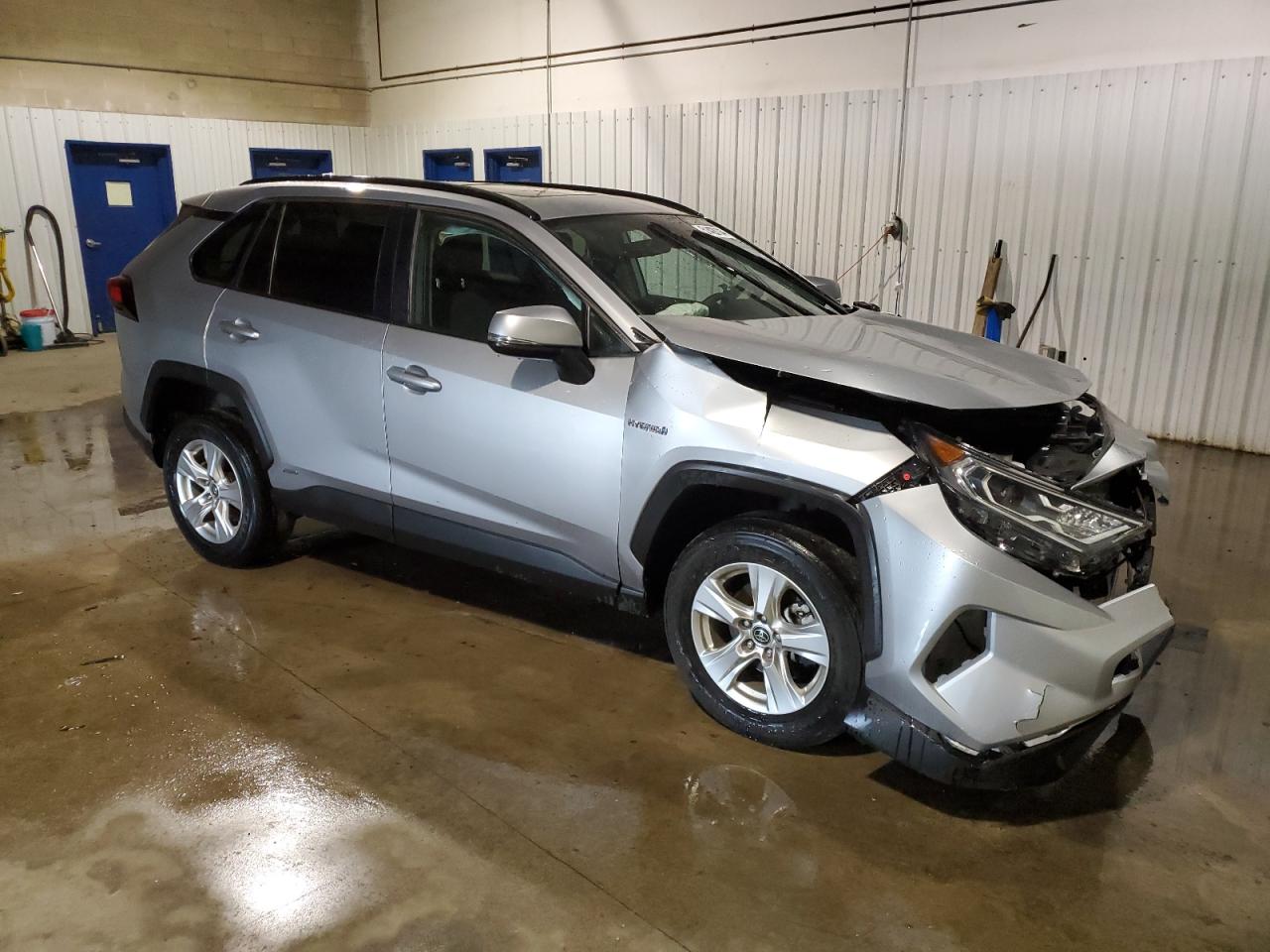 2021 Toyota Rav4 Xle vin: 4T3RWRFV2MU031734