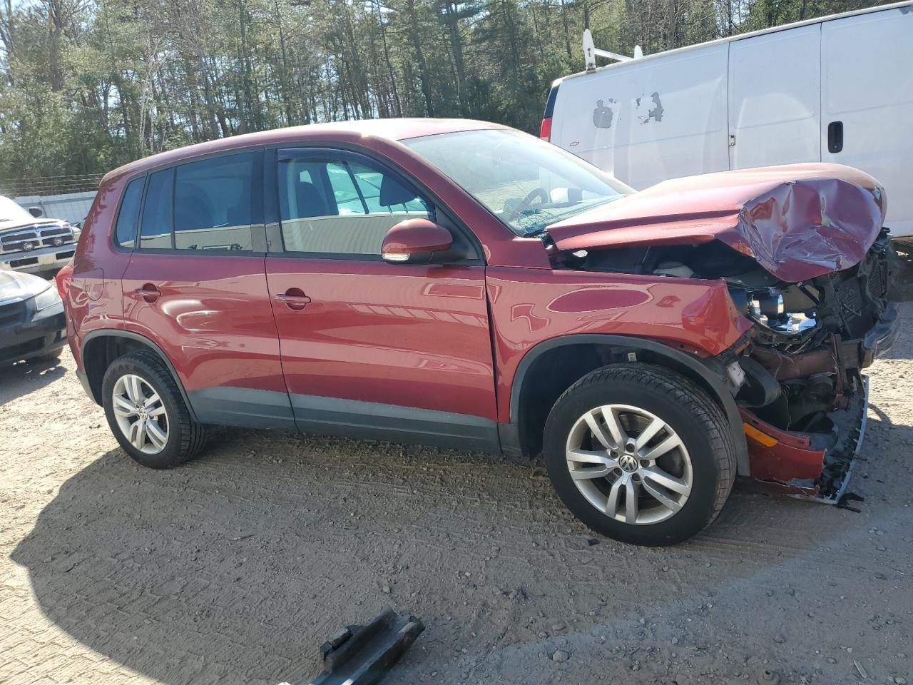 2013 Volkswagen Tiguan S vin: WVGBV7AX7DW004656