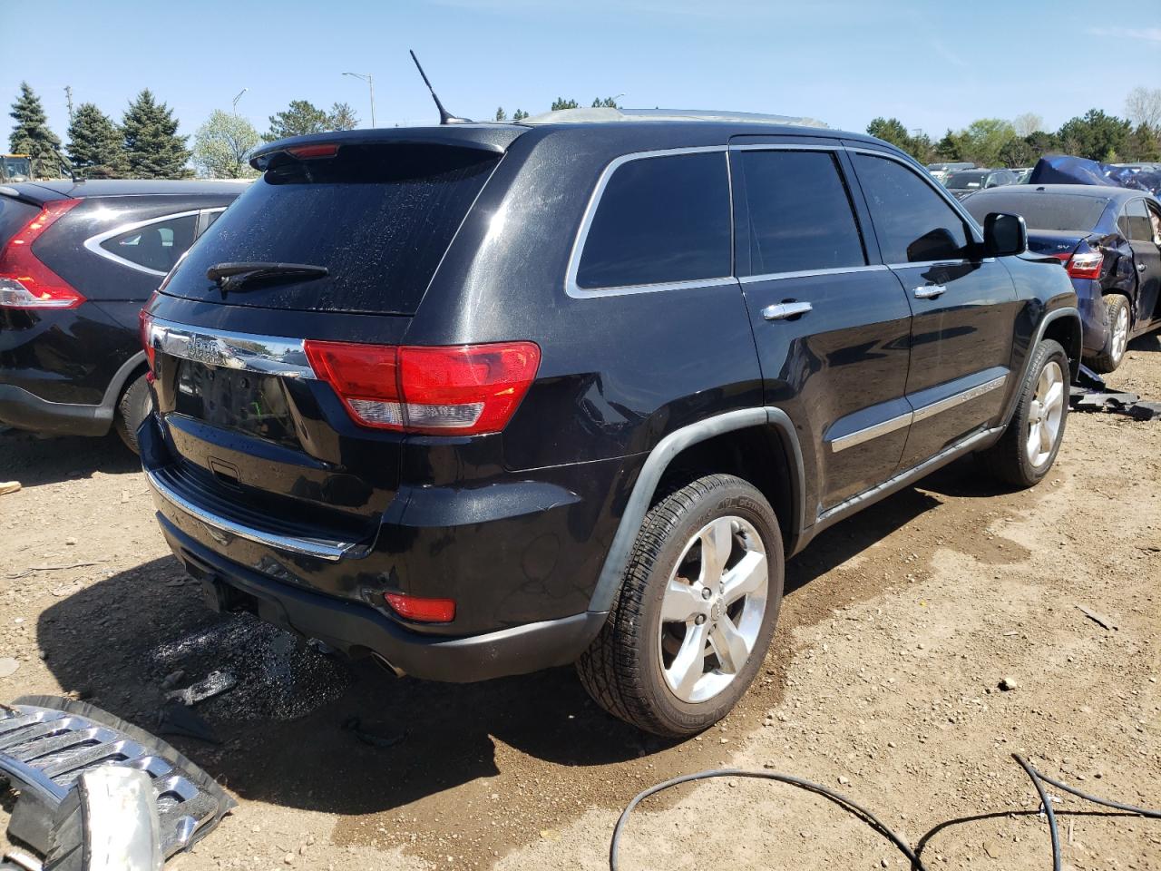 1J4RR6GT3BC703698 2011 Jeep Grand Cherokee Overland