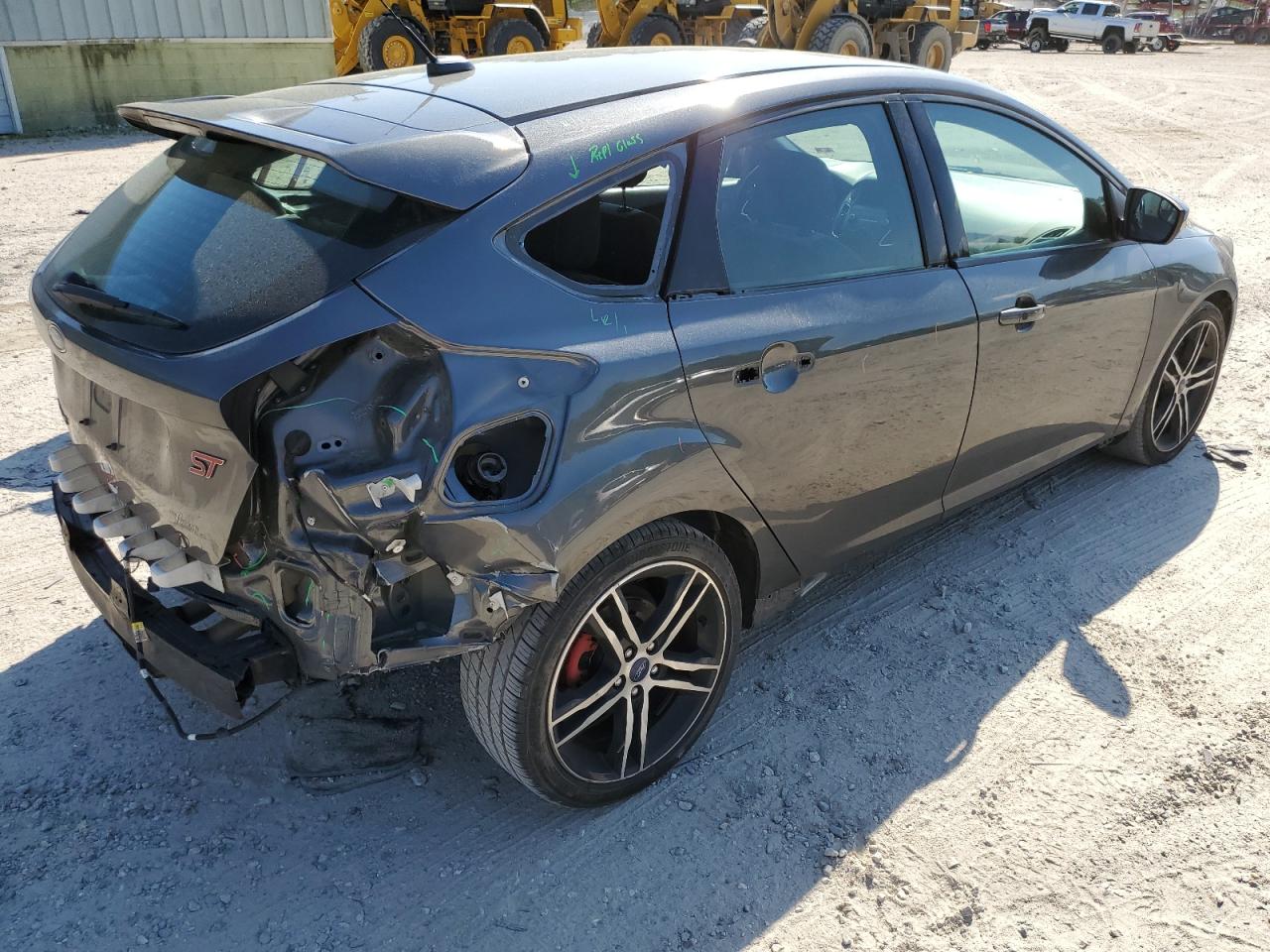 1FADP3L9XJL237626 2018 Ford Focus St