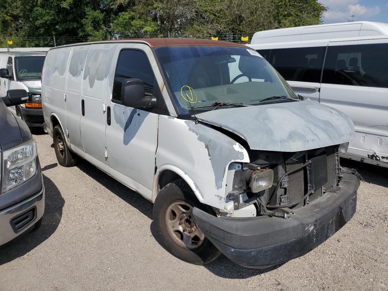 1GCFG15XX41133351 2004 Chevrolet Express G1500