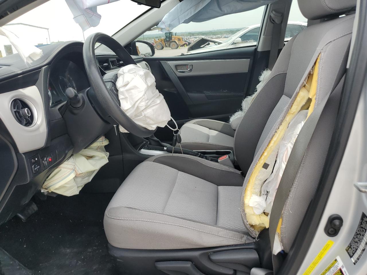 5YFBURHE9HP704426 2017 Toyota Corolla L