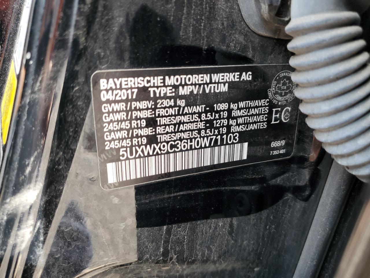 5UXWX9C36H0W71103 2017 BMW X3 xDrive28I