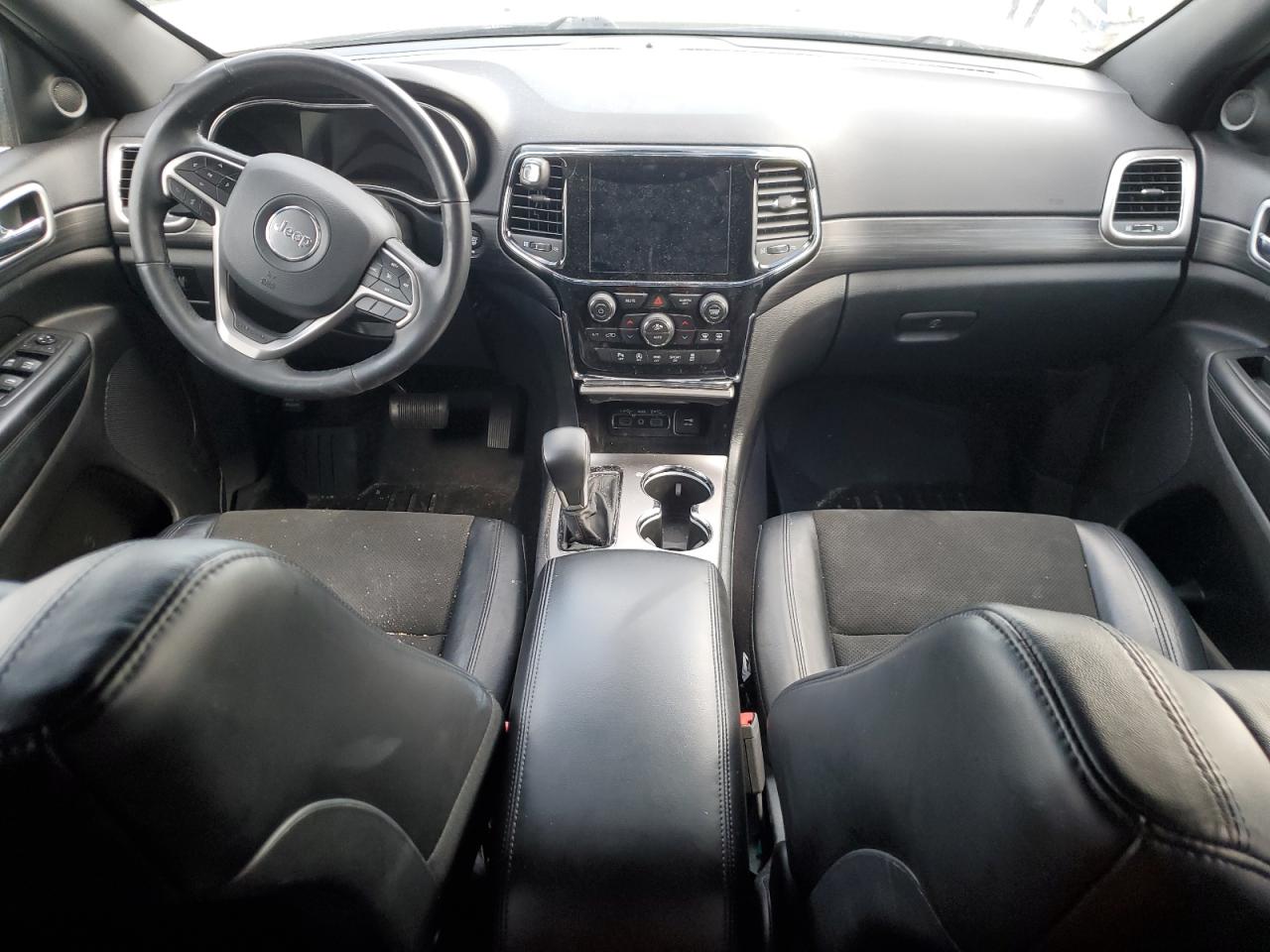 1C4RJFAG2KC568495 2019 Jeep Grand Cherokee Laredo