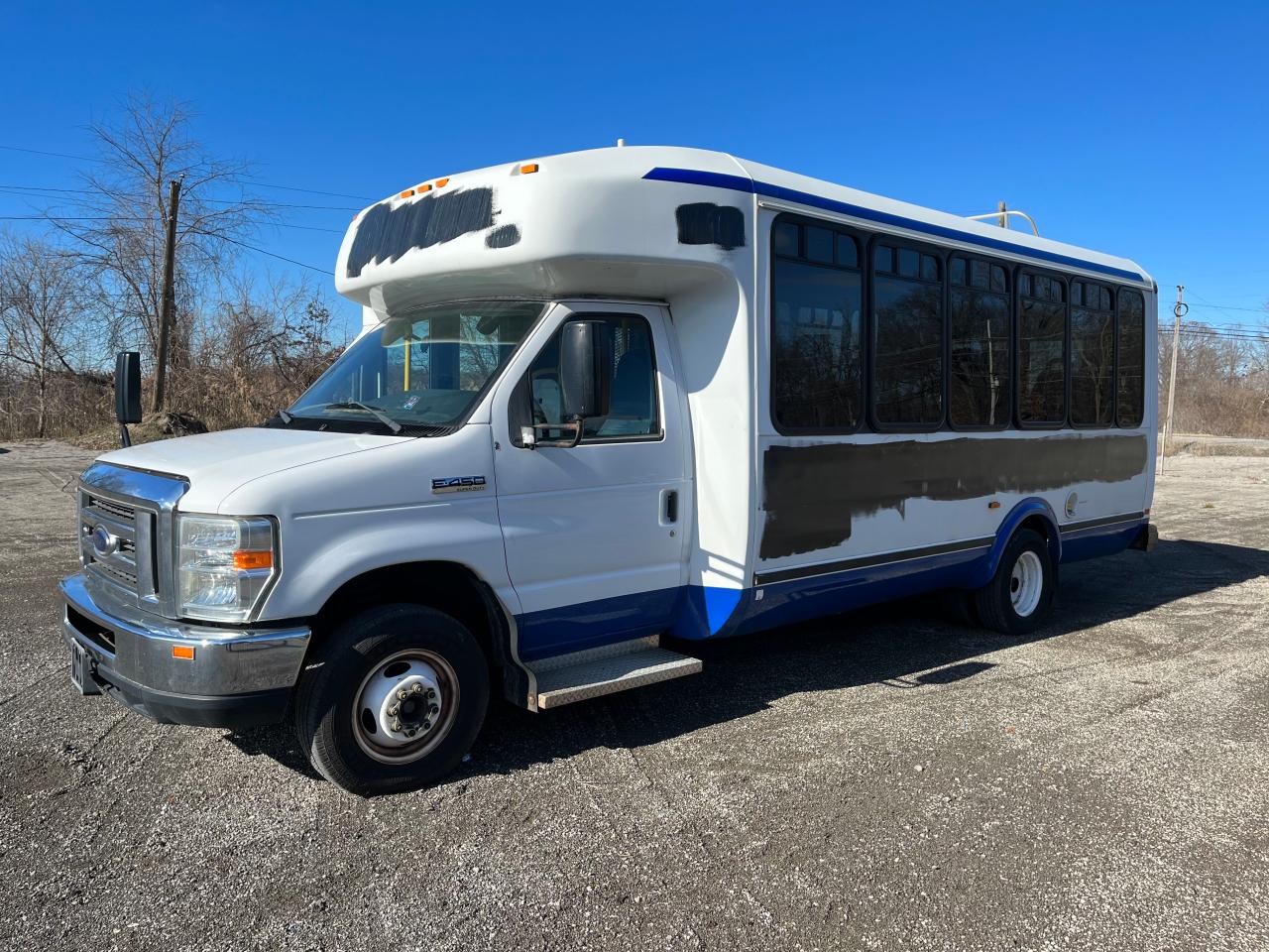 2013 Ford Econoline E450 Super Duty Cutaway Van vin: 1FDFE4FS6DDB08807