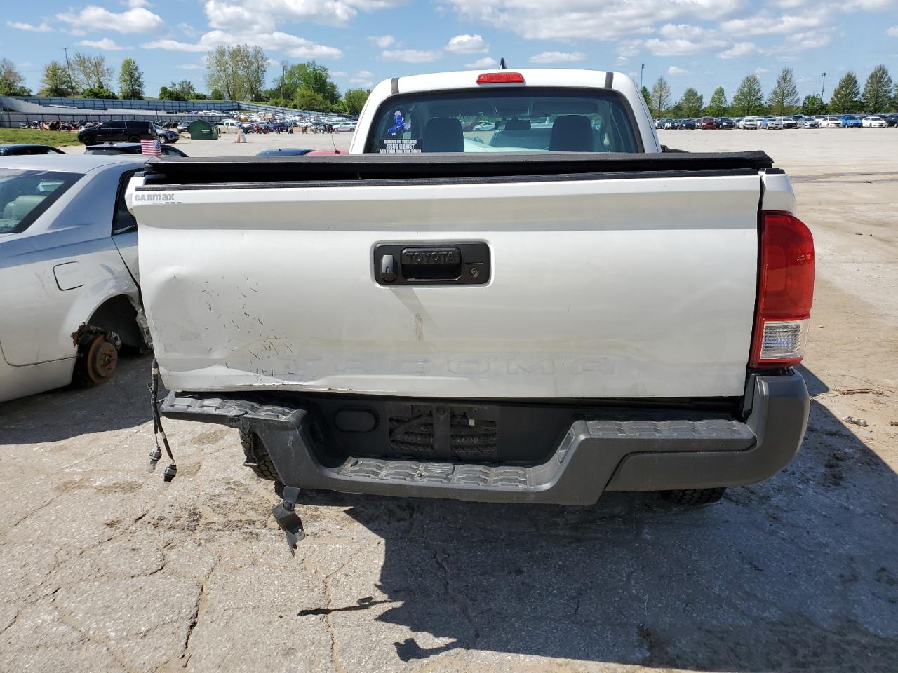 2017 Toyota Tacoma Access Cab vin: 5TFRX5GN2HX100735