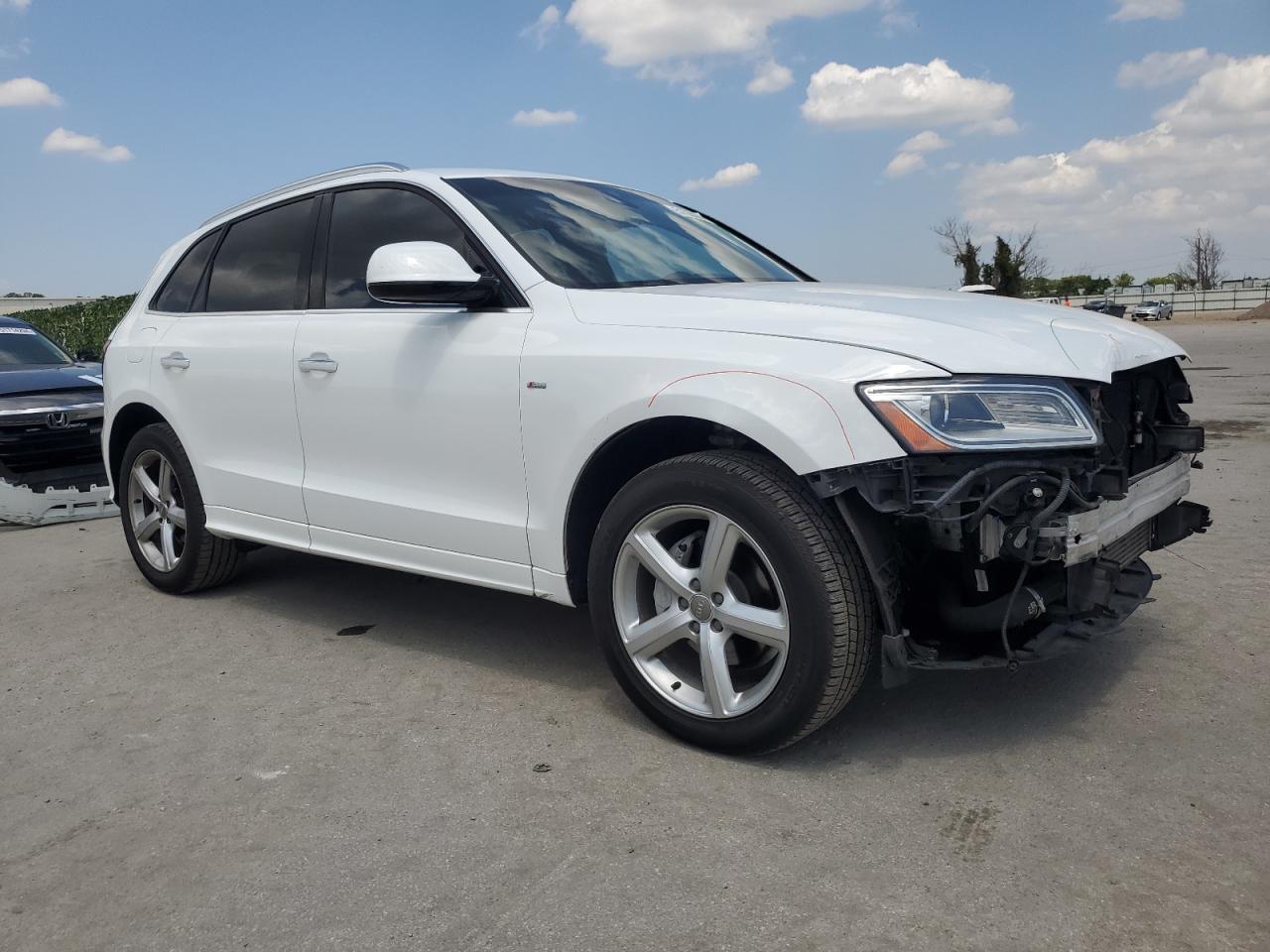 WA1M2AFP7HA054577 2017 Audi Q5 Premium Plus