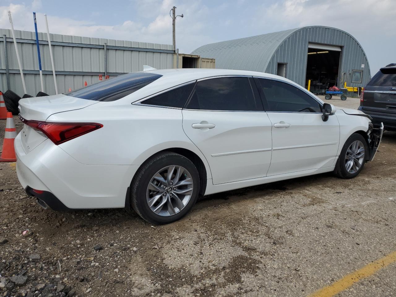 4T1BZ1FB7KU036739 2019 Toyota Avalon Xle