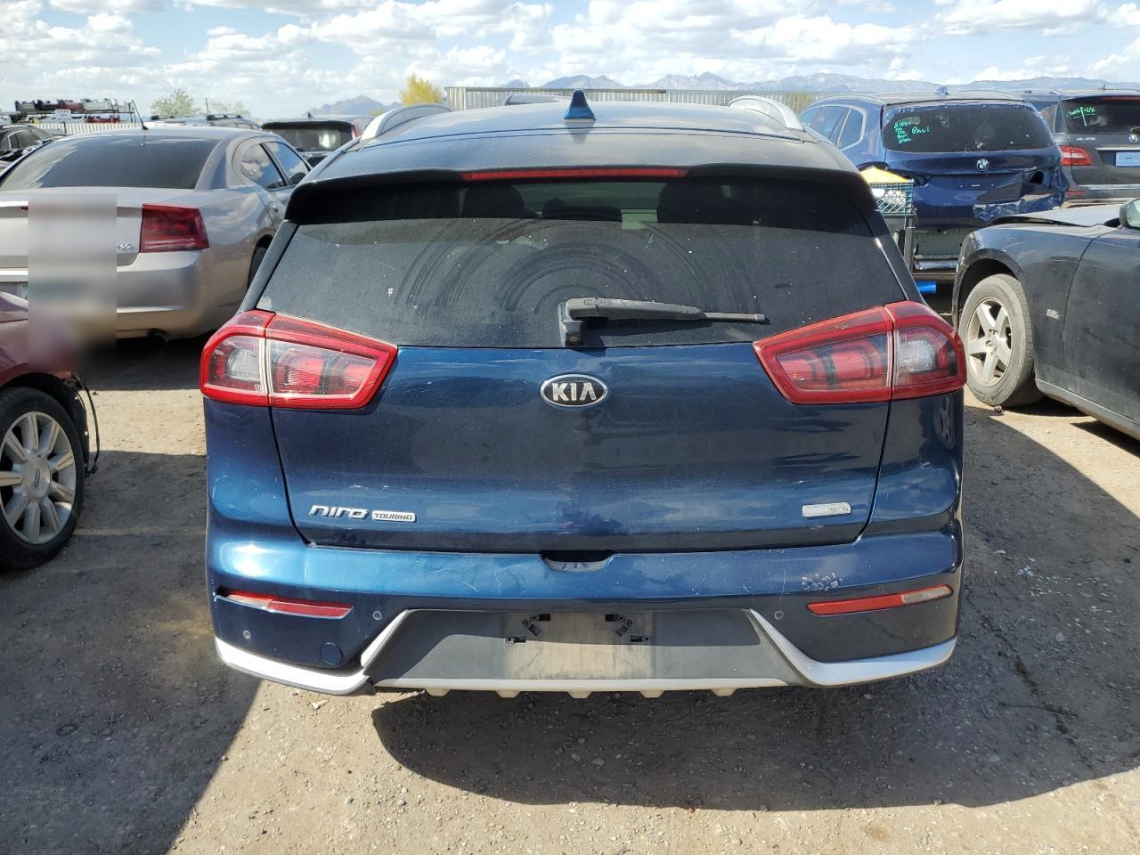 KNDCE3LC8H5042923 2017 Kia Niro Ex Touring