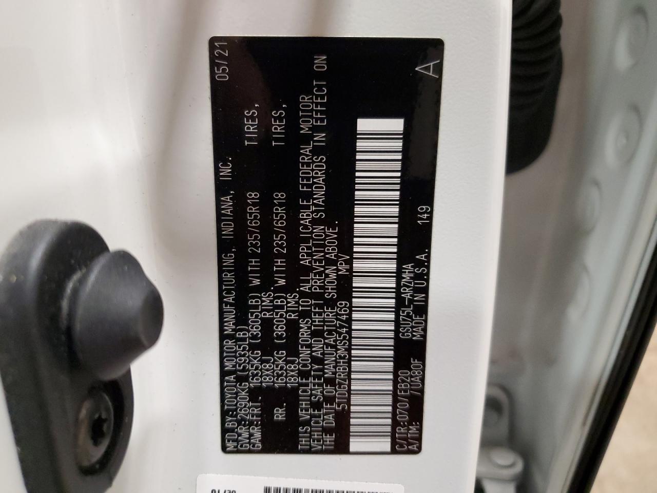 5TDGZRBH3MS547469 2021 Toyota Highlander Xle