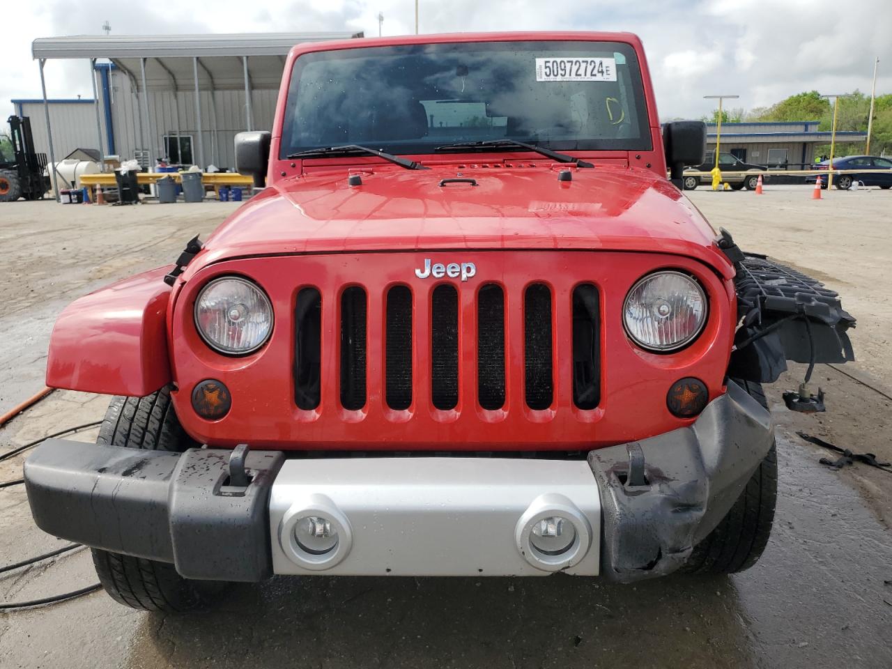 1J4BA5H18BL561655 2011 Jeep Wrangler Unlimited Sahara