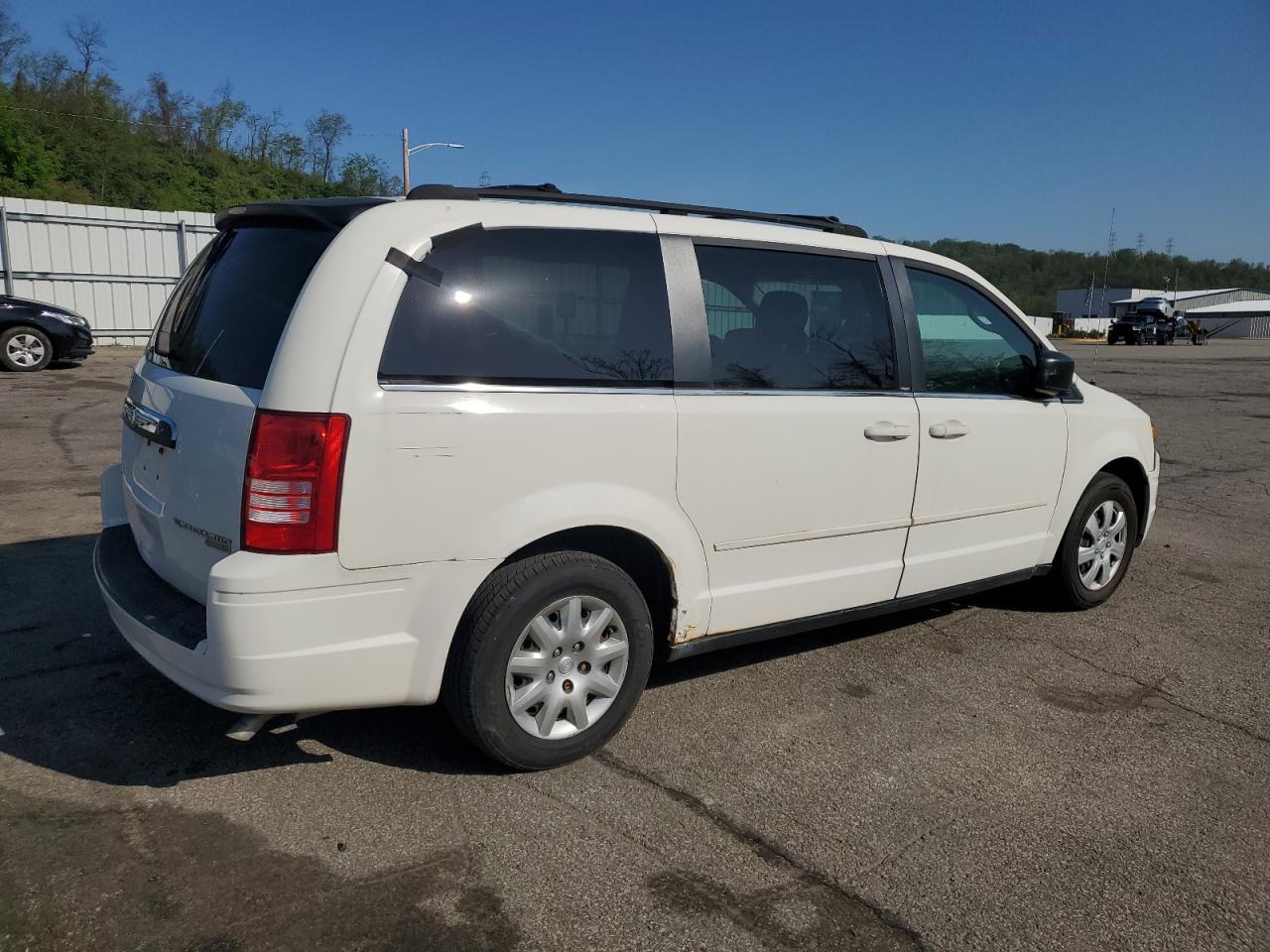 2A8HR44E49R617306 2009 Chrysler Town & Country Lx