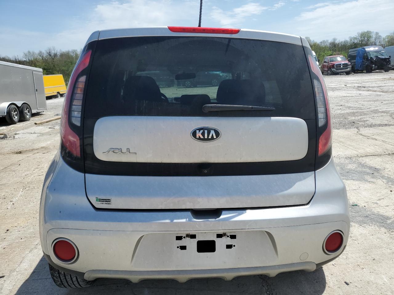 KNDJP3A55K7015910 2019 Kia Soul +