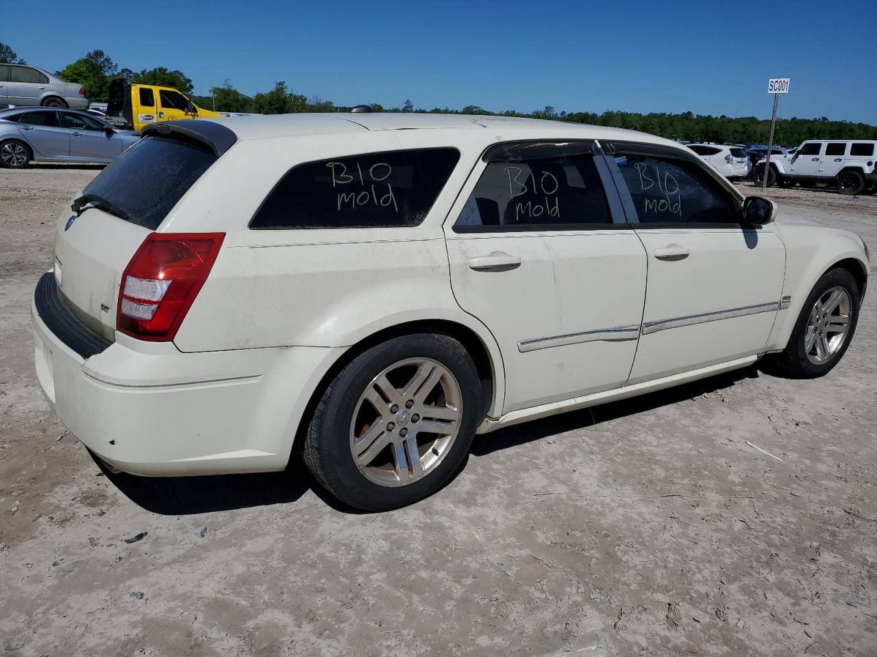 2D4GV58225H660985 2005 Dodge Magnum R/T