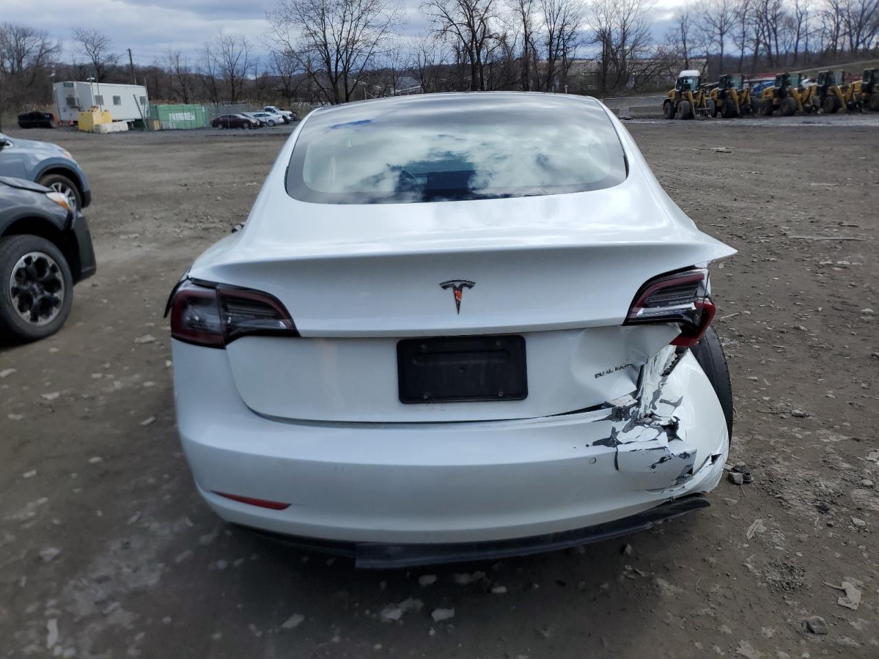 2022 Tesla Model 3 vin: 5YJ3E1EB8NF335014