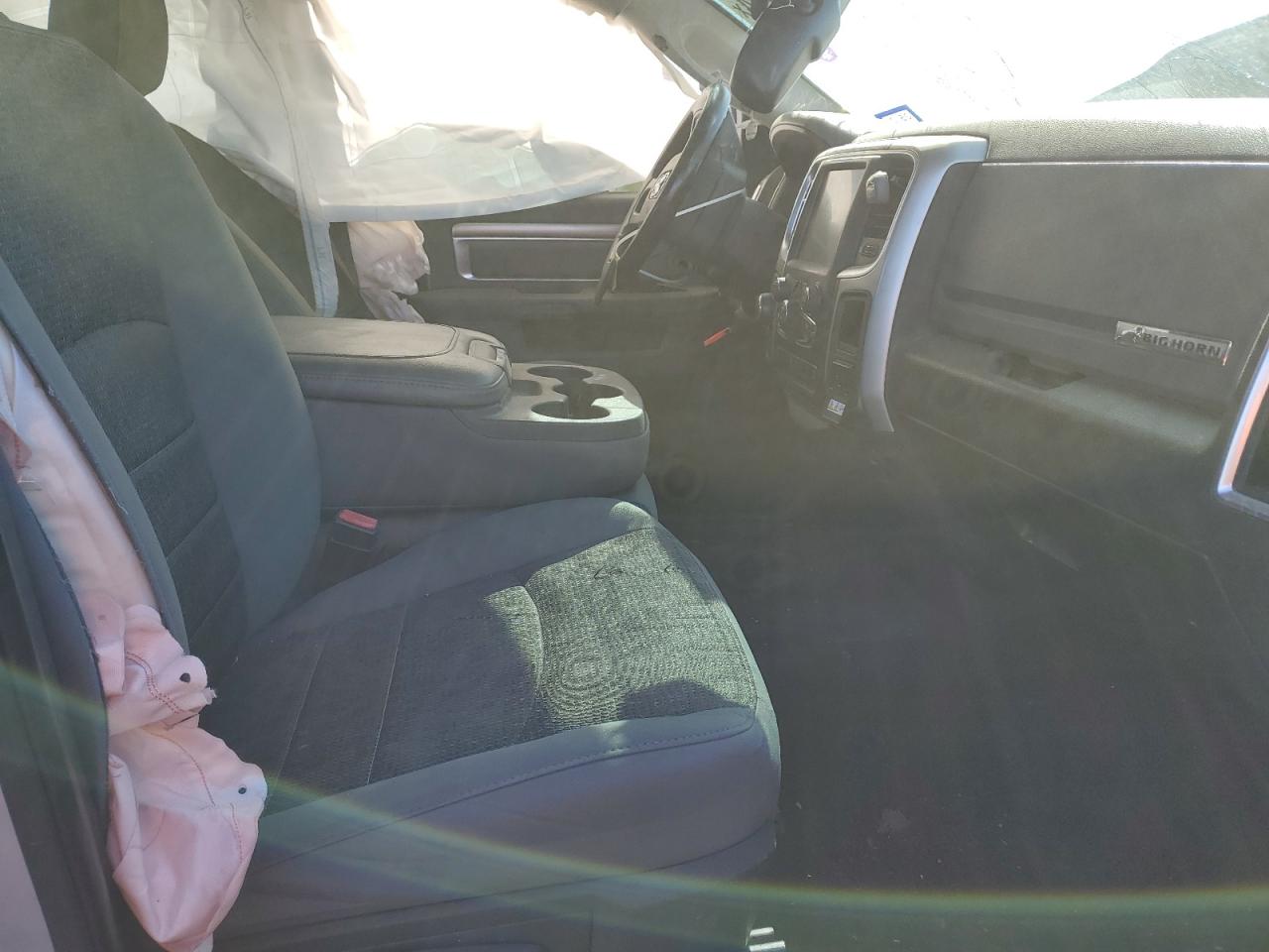 1C6RR6GT5HS797501 2017 Ram 1500 Slt