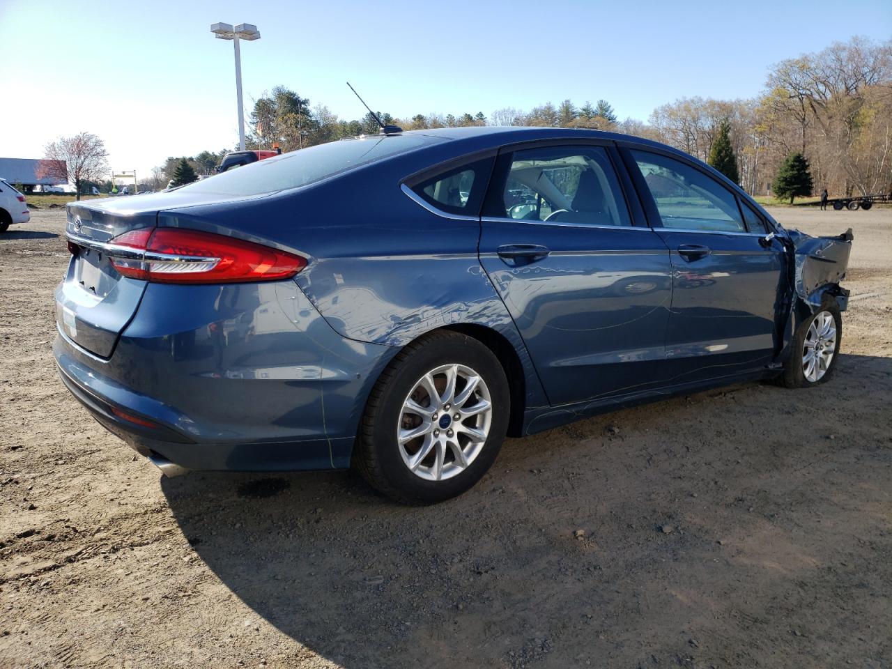 2018 Ford Fusion S vin: 3FA6P0G72JR170778