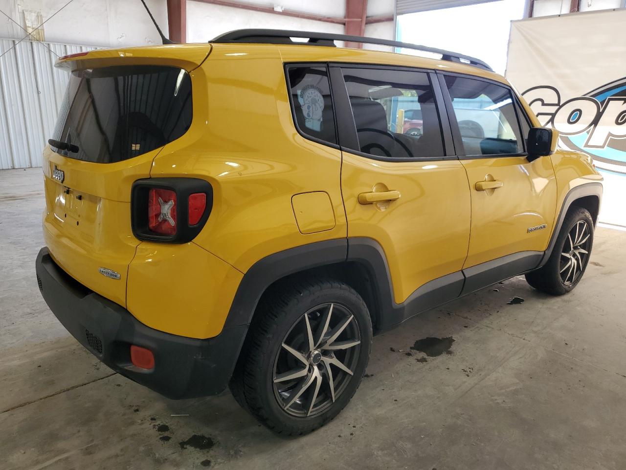 ZACCJABT3FPB51327 2015 Jeep Renegade Latitude