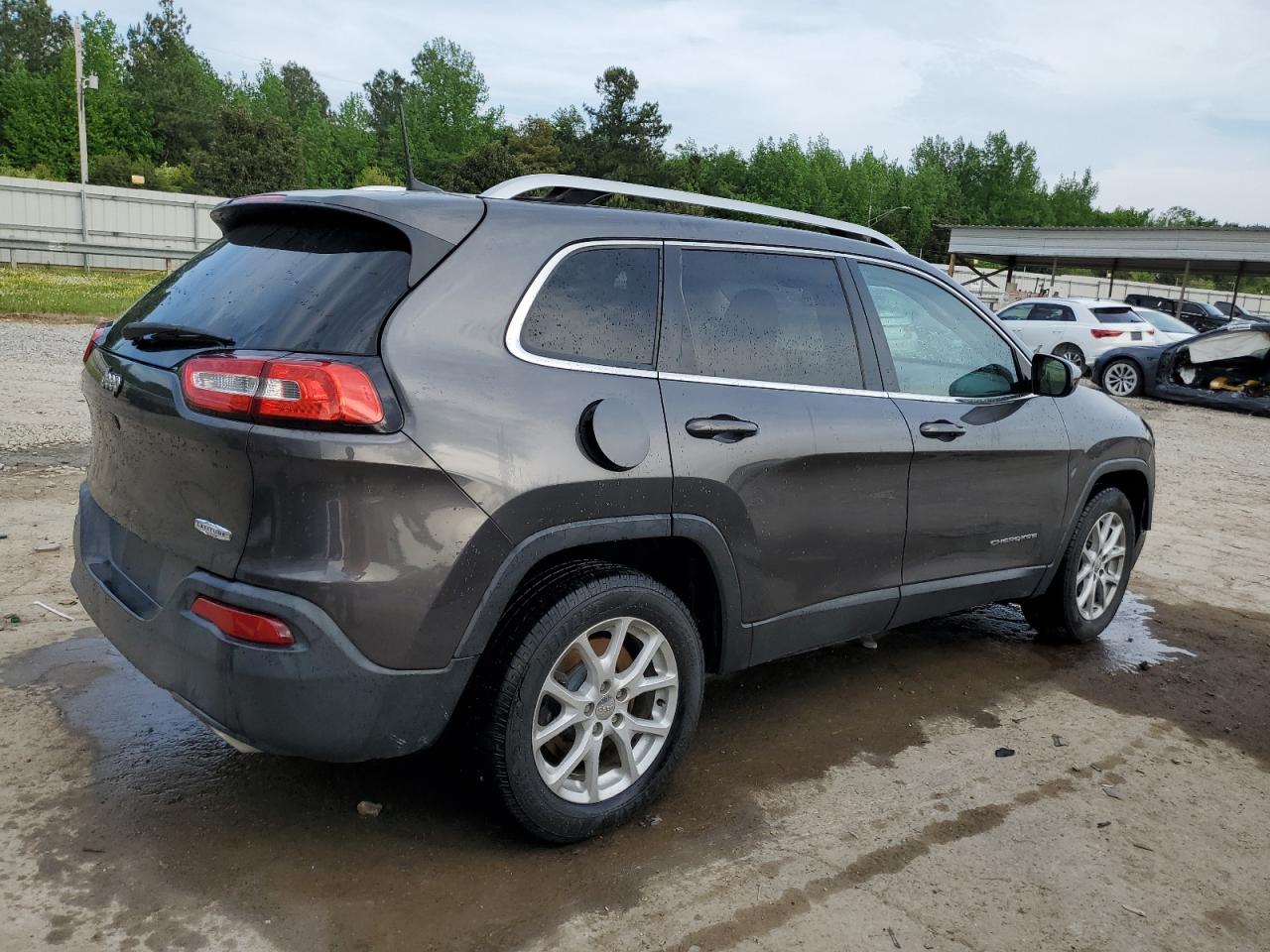 2016 Jeep Cherokee Latitude vin: 1C4PJLCS3GW370179