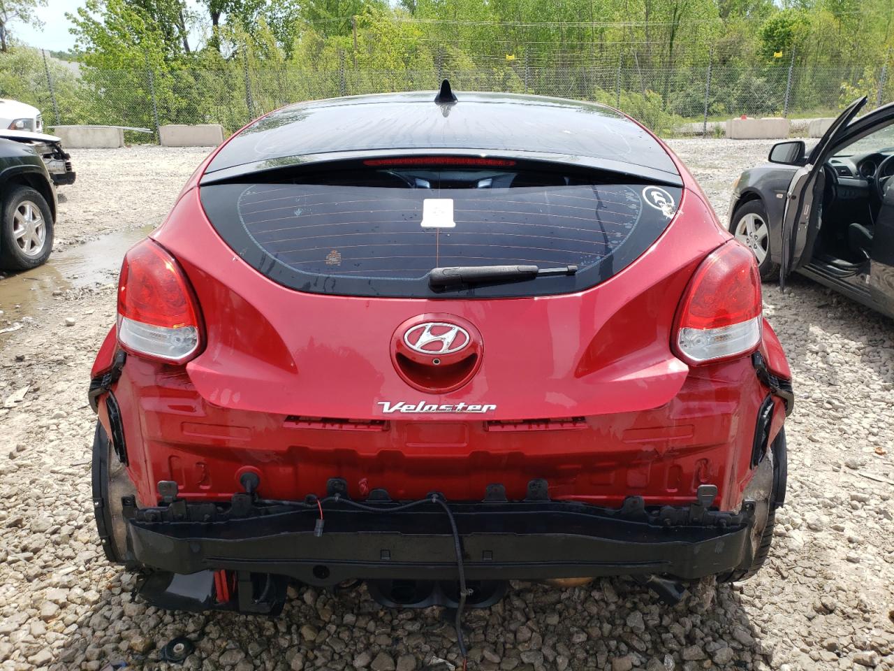 2016 Hyundai Veloster vin: KMHTC6AD1GU264996