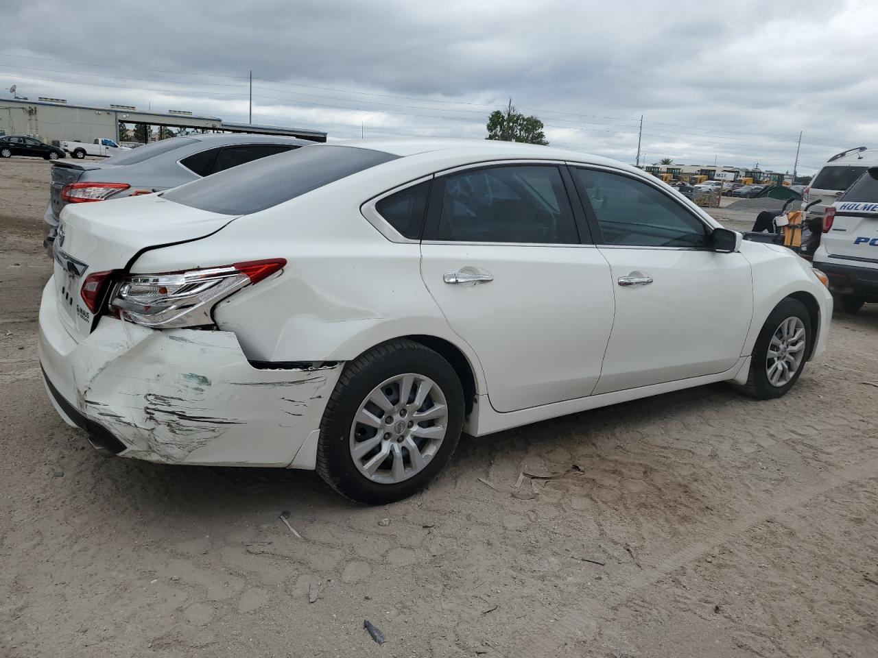 1N4AL3AP5HN344680 2017 Nissan Altima 2.5