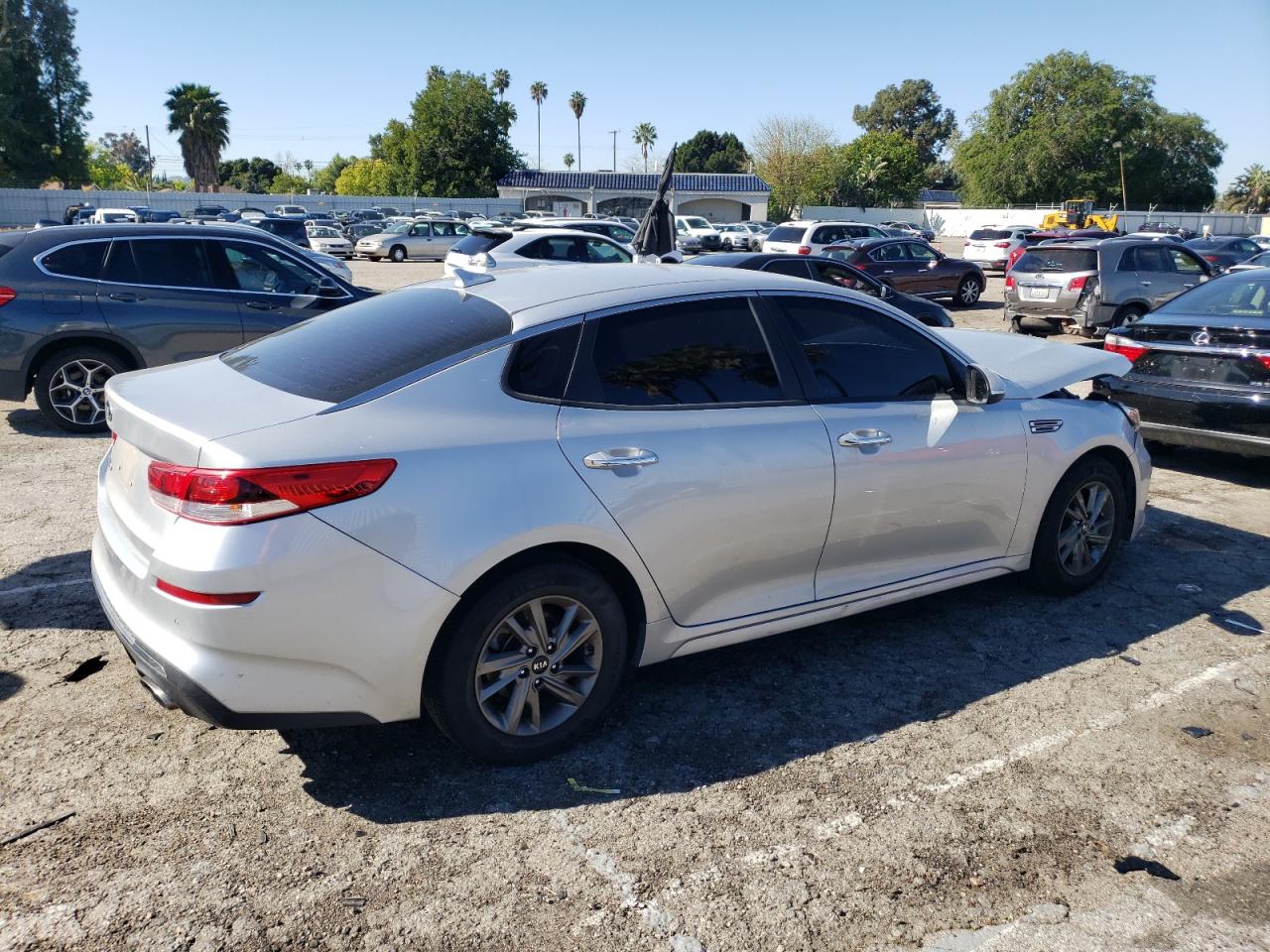 2019 Kia Optima Lx vin: 5XXGT4L32KG337161