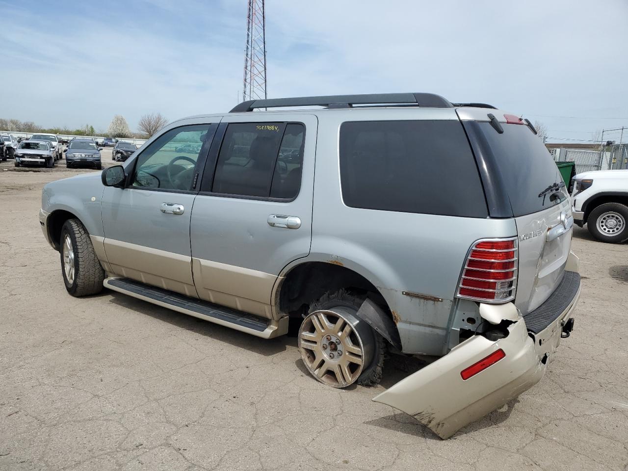 4M2DU86W85UJ17528 2005 Mercury Mountaineer