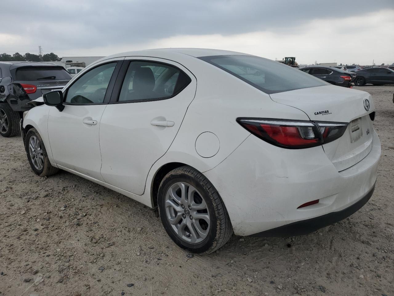 3MYDLBZV3GY138801 2016 Toyota Scion Ia