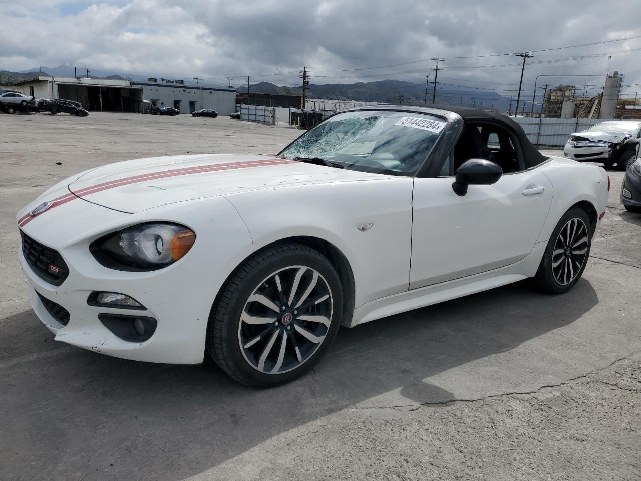 2019 Fiat 124 Spider Classica vin: JC1NFAEK4K0143151