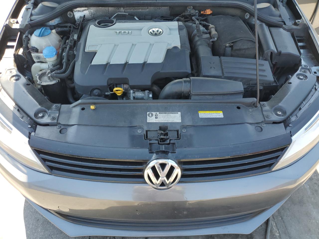 2014 Volkswagen Jetta Tdi vin: 3VWLL7AJ8EM280319