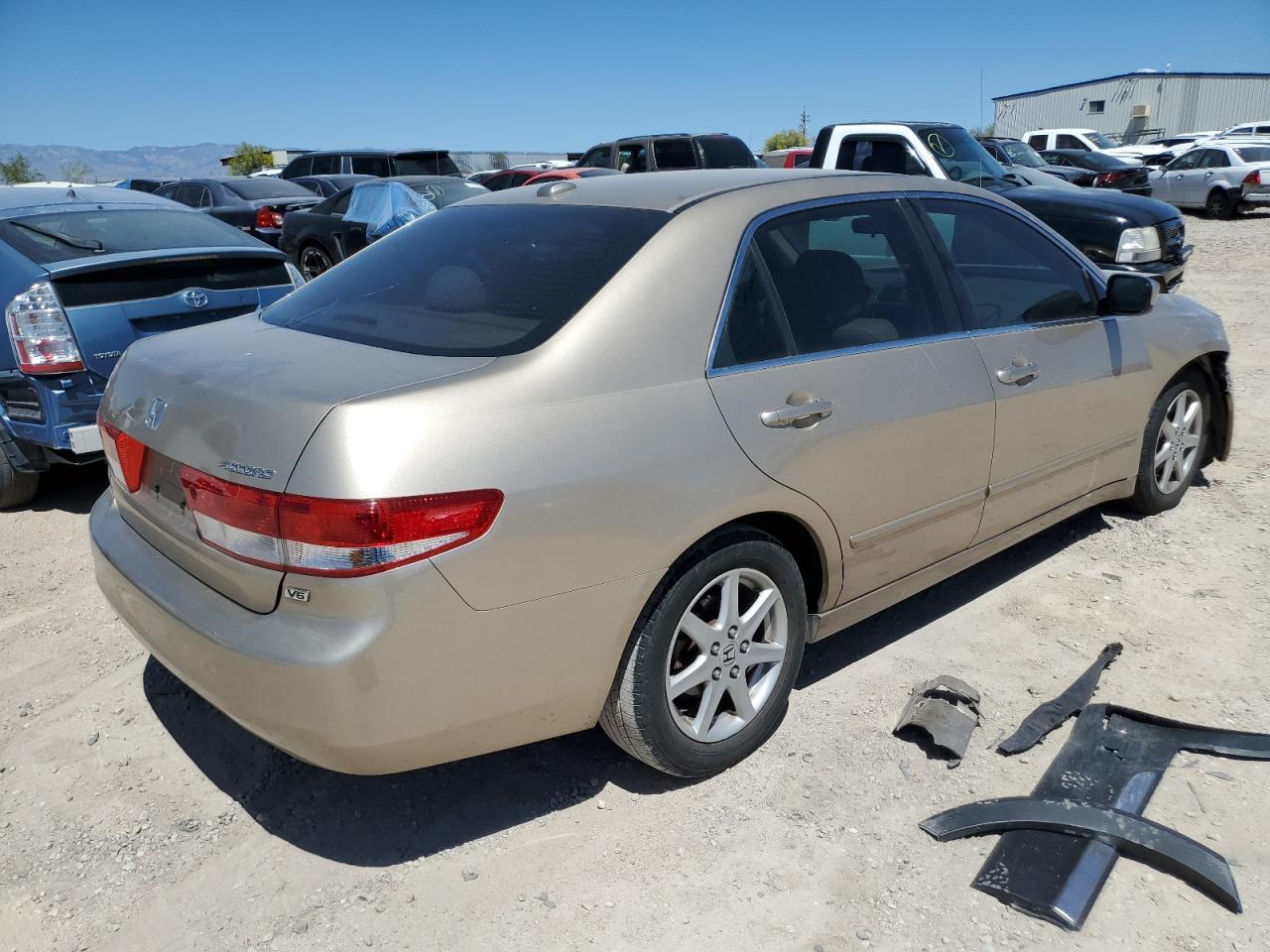 1HGCM665X4A059940 2004 Honda Accord Ex