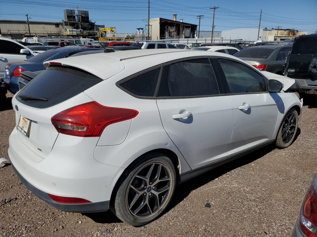 2018 Ford Focus Sel vin: 1FADP3M21JL230775