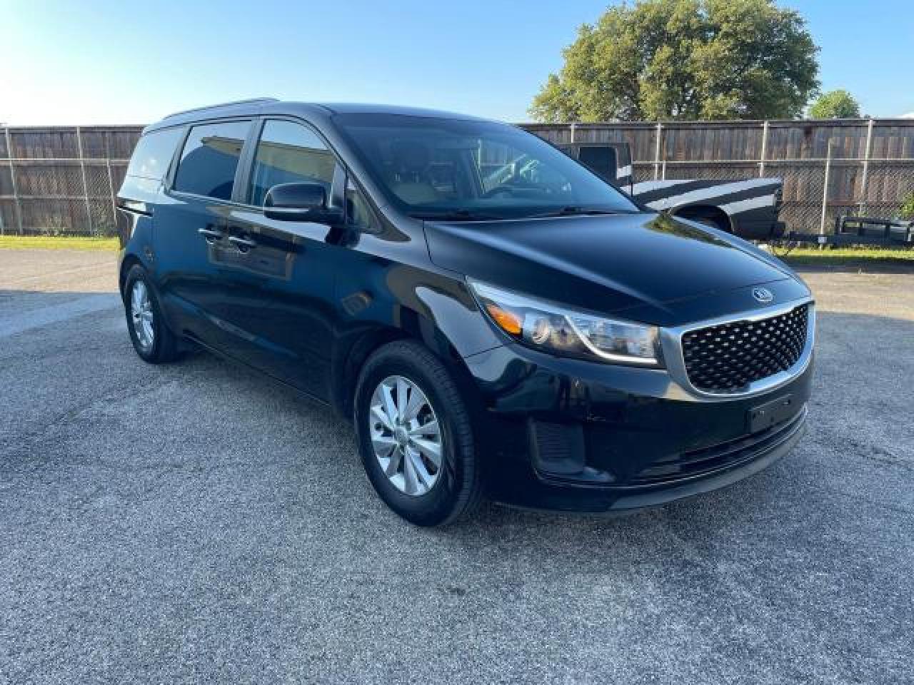 KNDMB5C16F6025455 2015 Kia Sedona Lx